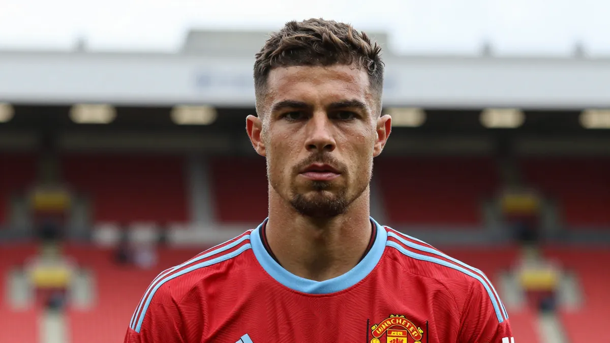 Manchester United to Make Key Signings Before New Premier League Campaign