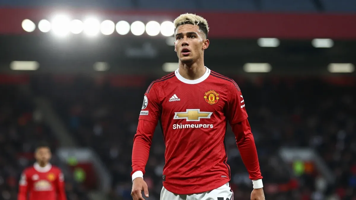 Manchester United forward 20-year-old Ethan Wheatley has joined Lincoln City on a season-long loan deal to gain...