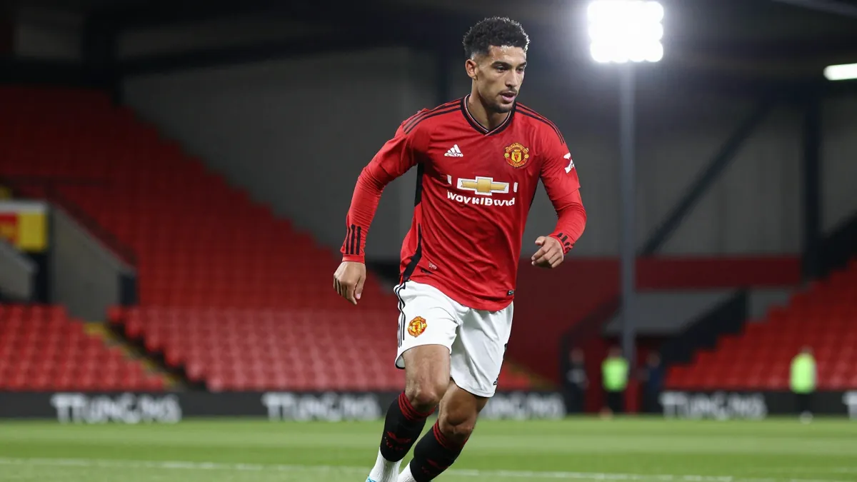 Marcus Rashford's Future at Manchester United: Talks with Carrick Looming