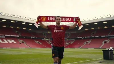 Manchester United set to rival Bournemouth over £80m Alex Scott