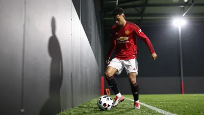 Manchester United's Transfer Market Struggles Amid Legacy Contract Issues