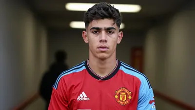 Manchester United have completed the signing of 16-year-old midfielder Isaac Konde from Liverpool, with all formalities...