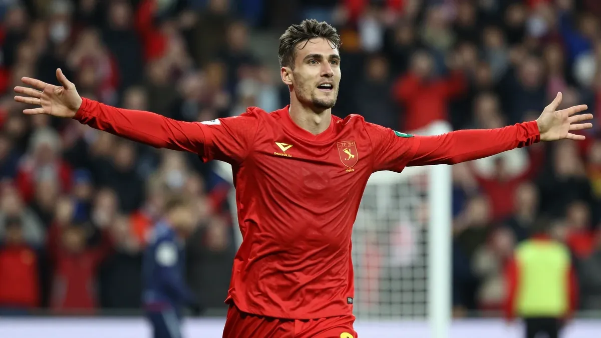 Manchester United's Bruno Fernandes netted a third career hat-trick in a 5-2 victory over Leeds United, a result that...